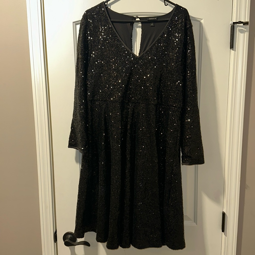Torrid Black Sequin Holiday Dress size 1 (14/16)